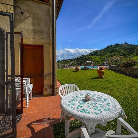 Agriturismo Lucertola Монтекатини-Валь-ди-Чечина Экстерьер фото