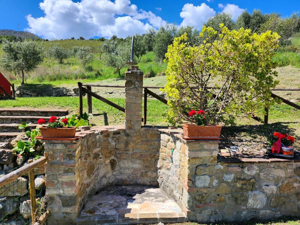 Agriturismo Lucertola Монтекатини-Валь-ди-Чечина Экстерьер фото