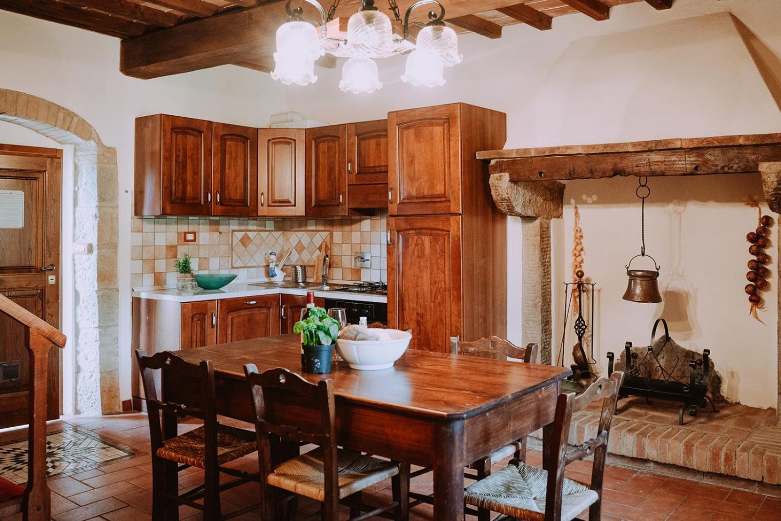 Agriturismo Lucertola Монтекатини-Валь-ди-Чечина Экстерьер фото