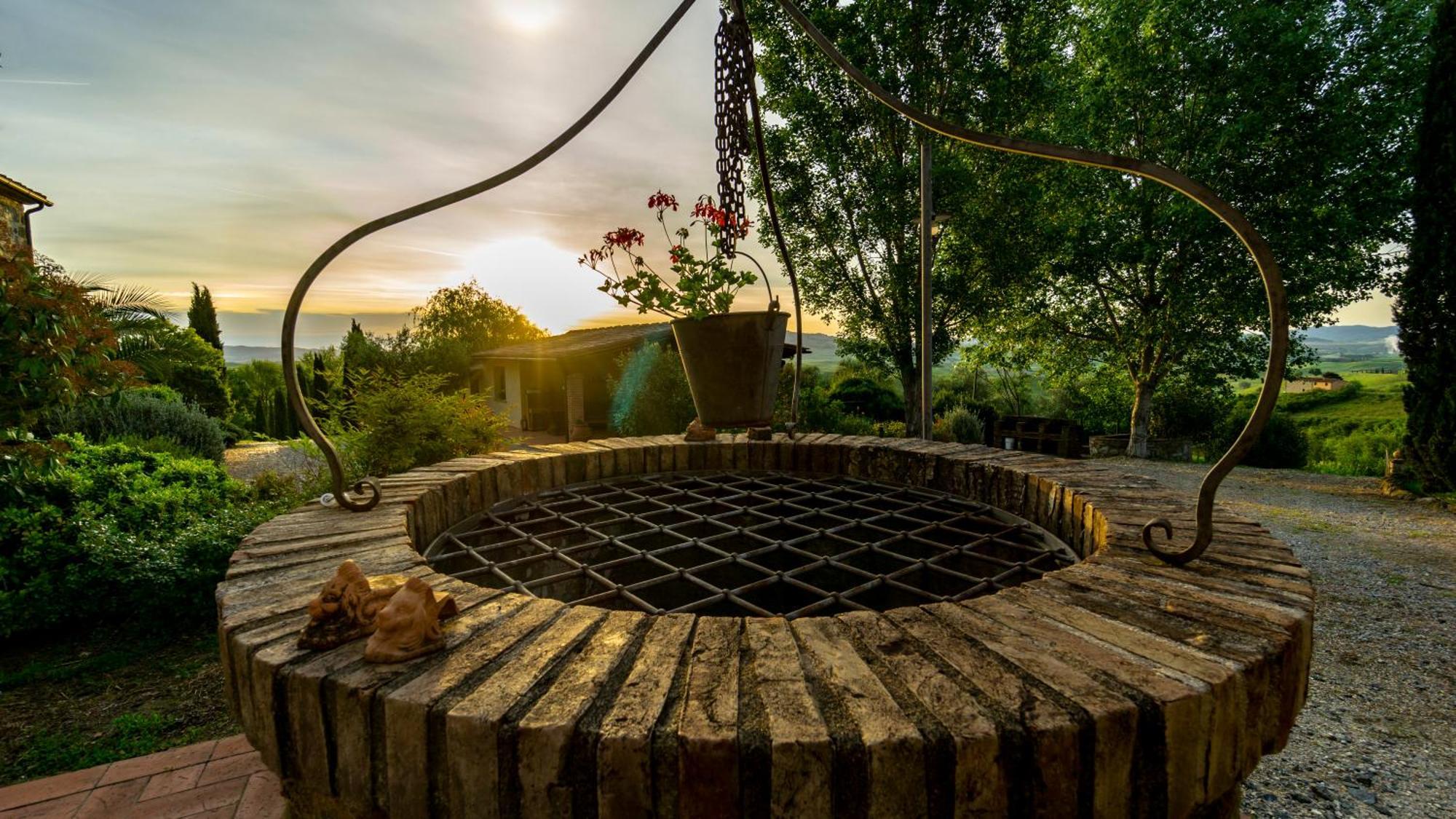 Agriturismo Lucertola Монтекатини-Валь-ди-Чечина Экстерьер фото