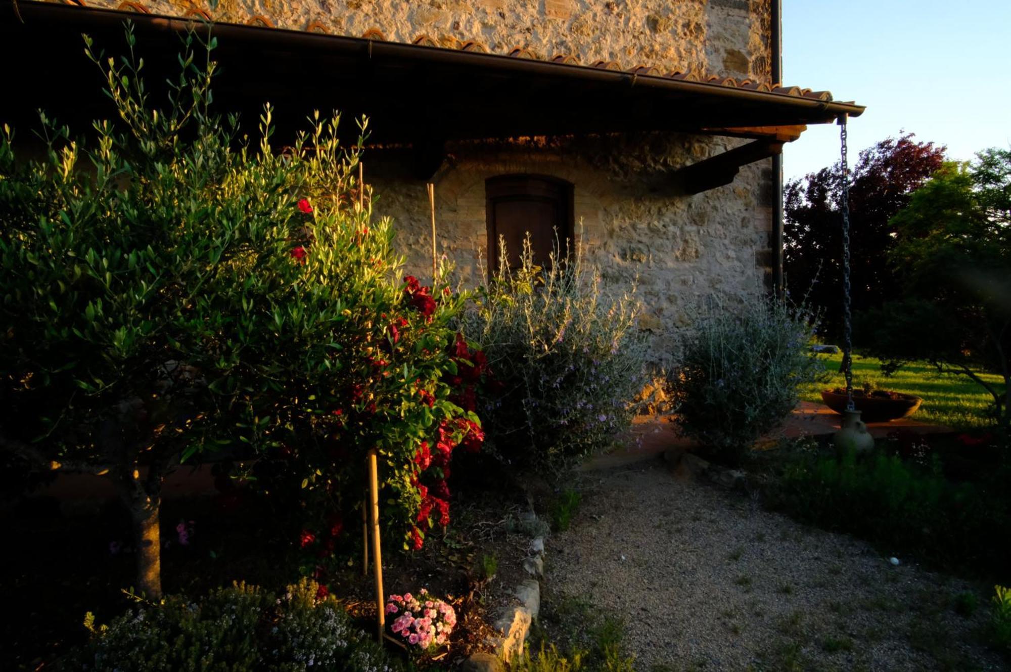 Agriturismo Lucertola Монтекатини-Валь-ди-Чечина Номер фото