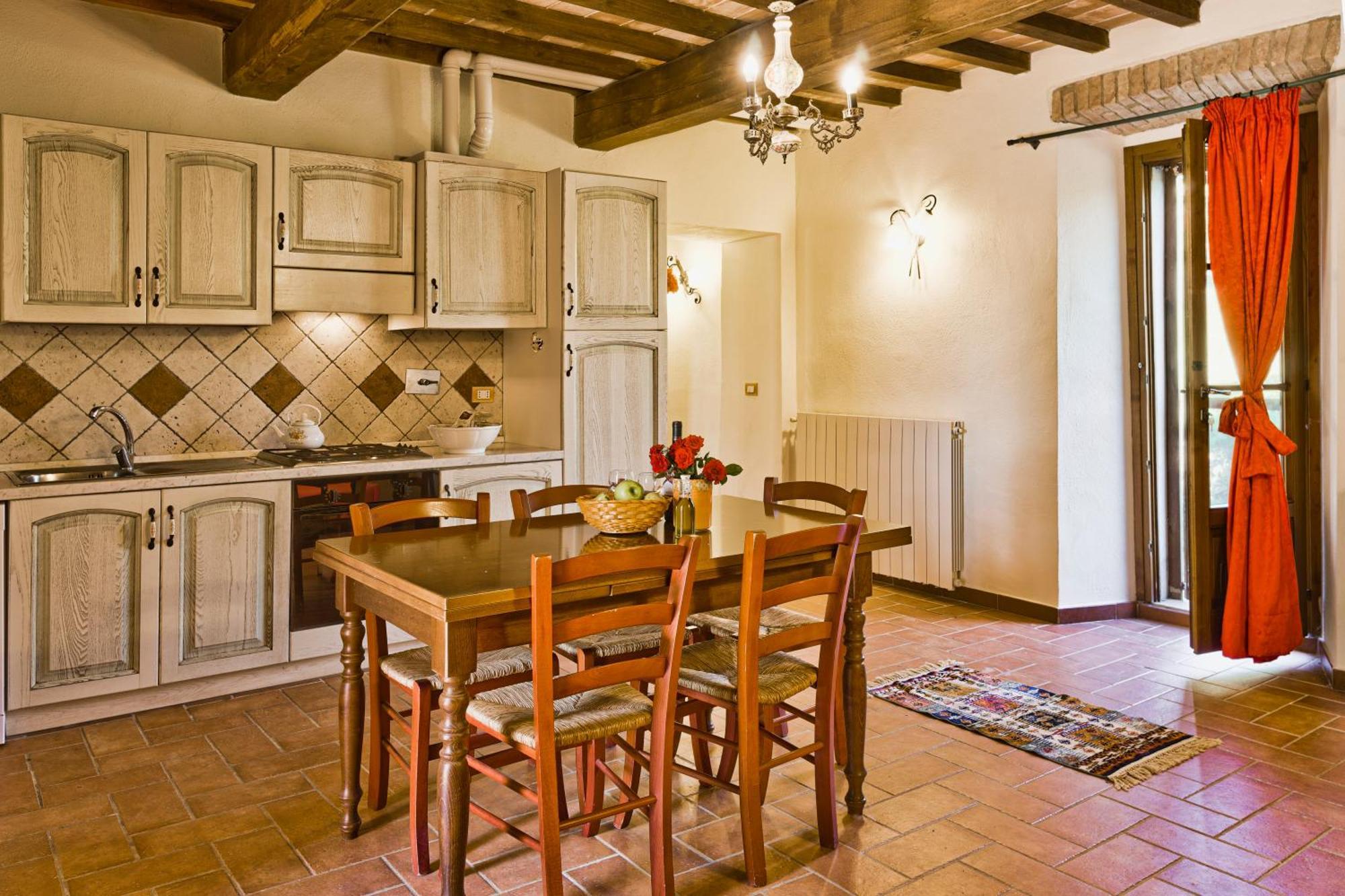 Agriturismo Lucertola Монтекатини-Валь-ди-Чечина Номер фото